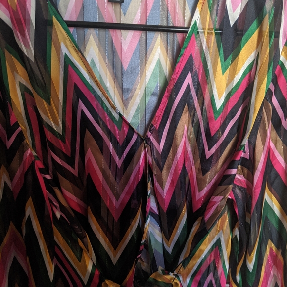 Multicolour tops - Picture 2 of 3